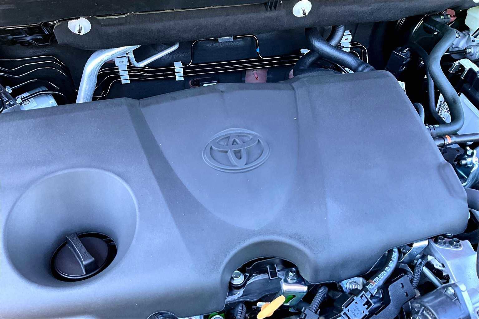 New 2025 Toyota RAV4 LE image 17