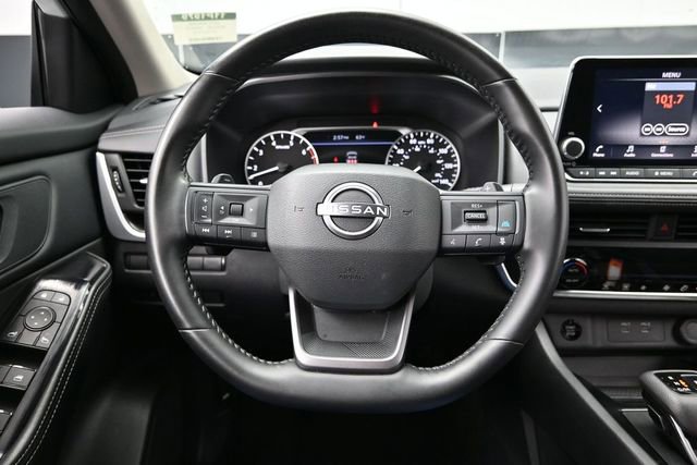 Used 2025 Nissan Rogue SV AWD/4WD image 24