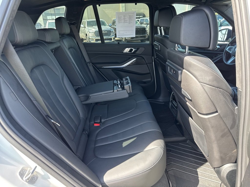 Used 2022 BMW X5 M50i w/ Executive Package image 22