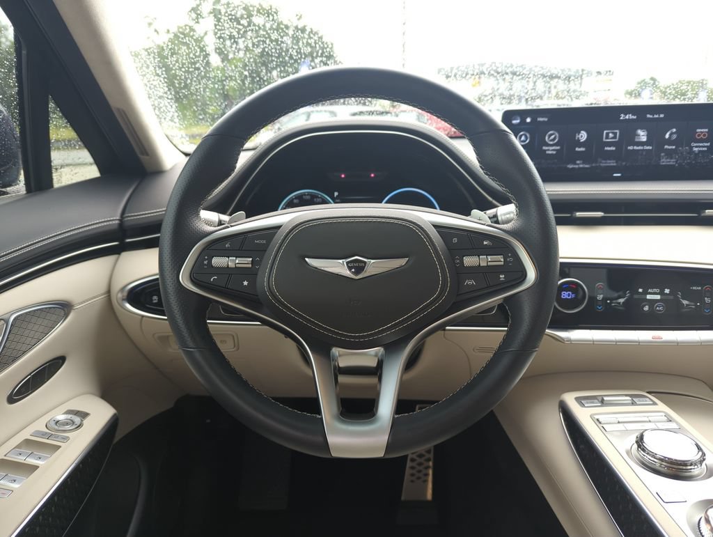 Used 2023 Genesis GV70 3.5T Sport w/ Sport Prestige Package AWD/4WD image 17
