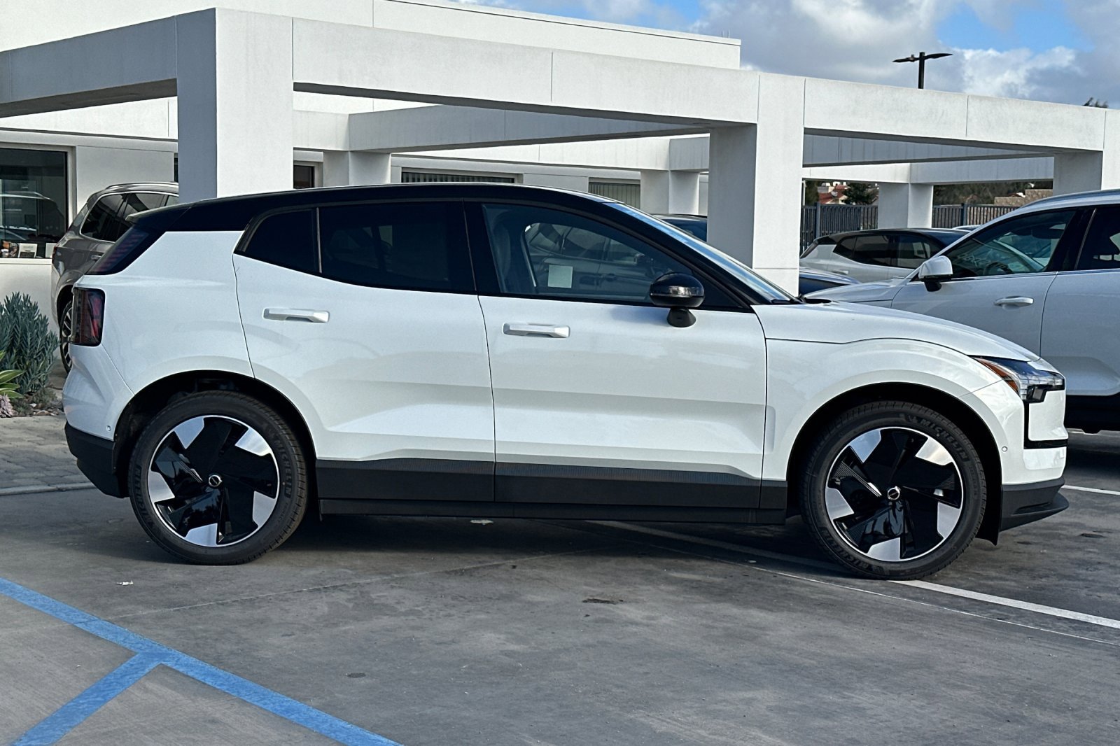 New 2026 Volvo EX30 Ultra image 4