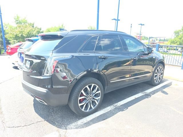 Certified 2022 Cadillac XT5 Sportv w/ Platinum Package AWD/4WD image 2