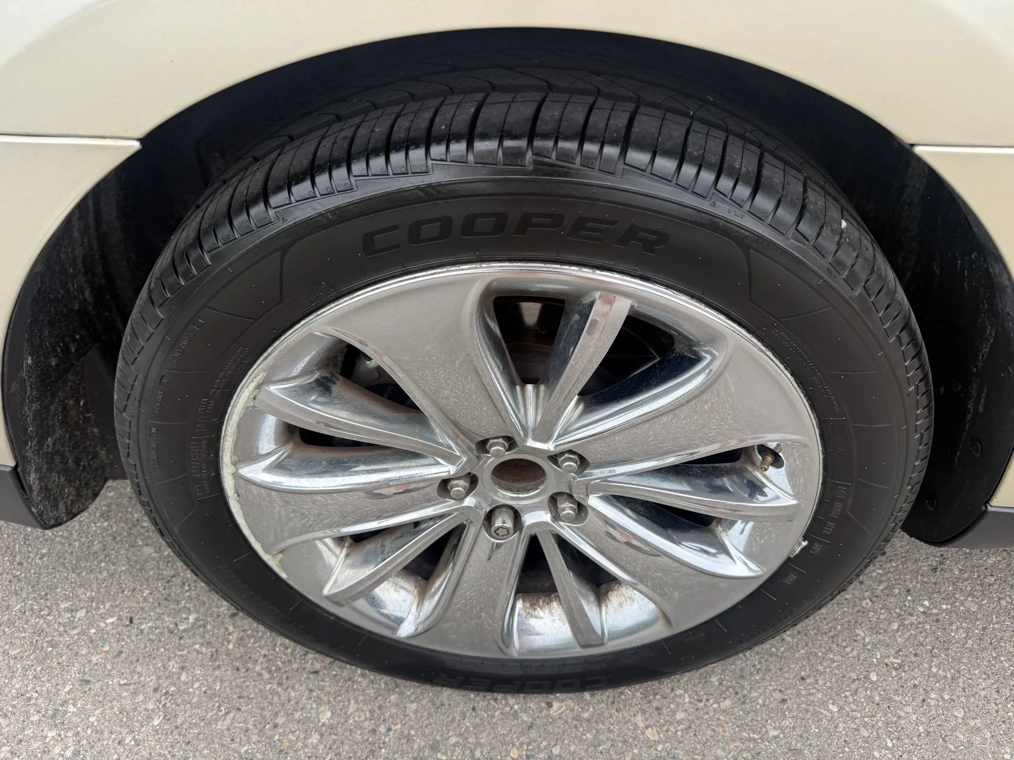 Used 2011 Ford Taurus Limited w/ 301A Rapid Spec Order Code FWD image 11
