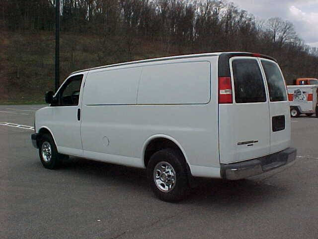 Used 2013 Chevrolet Express 3500 w/ Express Access Plus Package image 9