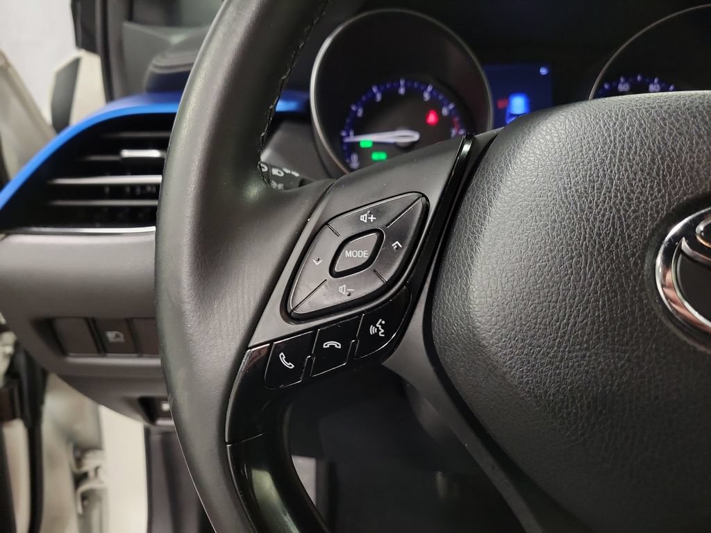Used 2019 Toyota C-HR XLE FWD image 24