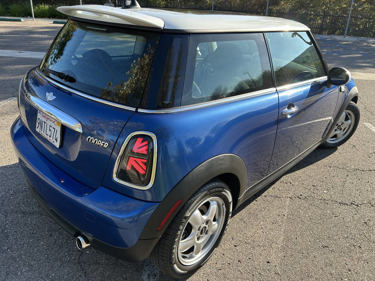 Used 2008 MINI Cooper Hardtop image 3