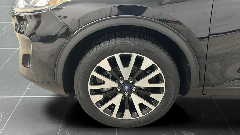 Used 2020 Ford Escape SE Sport image 17