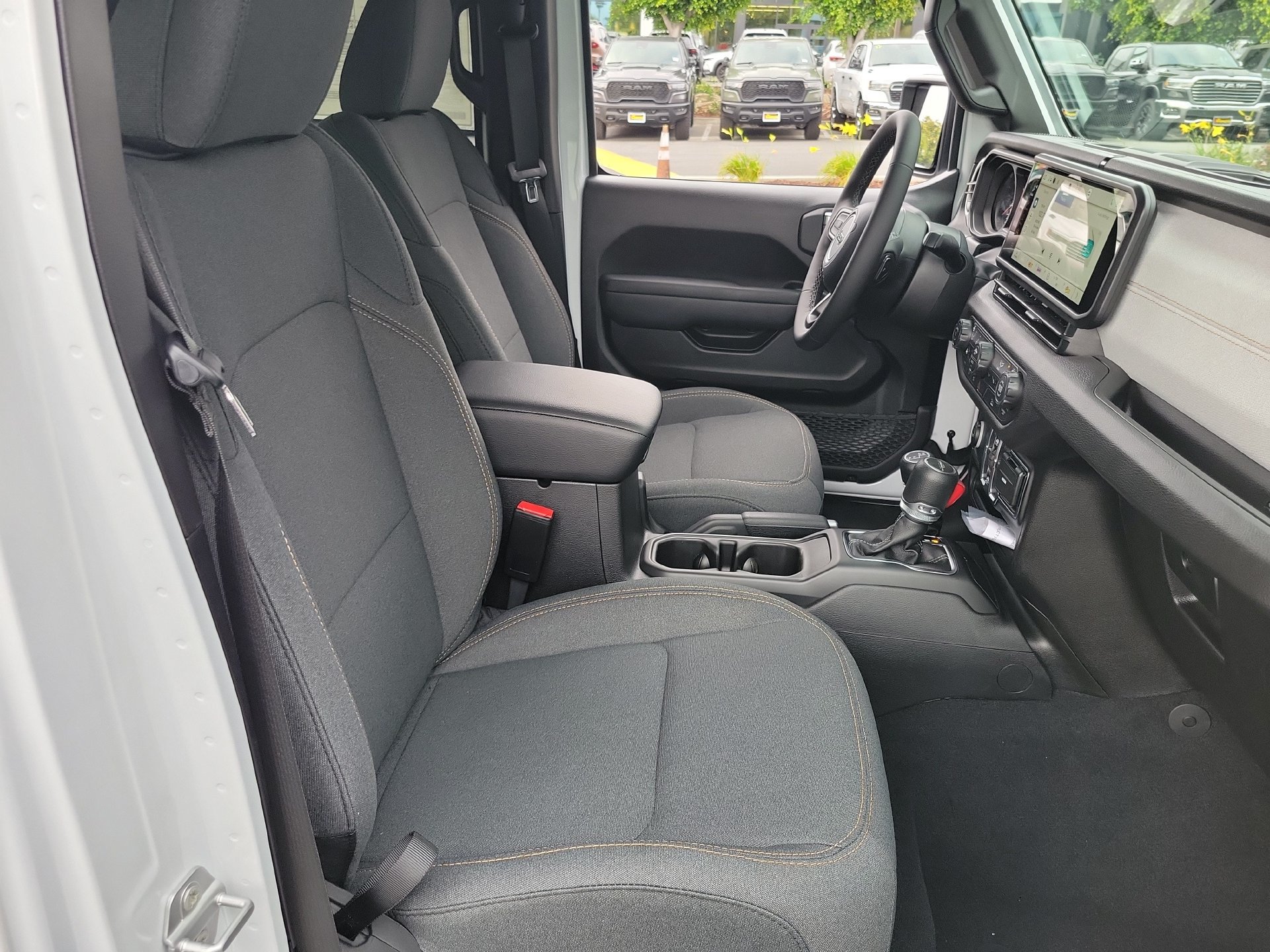 New 2026 Jeep Gladiator Sport AWD/4WD image 16