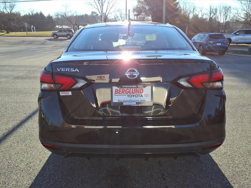 Used 2020 Nissan Versa S image 11