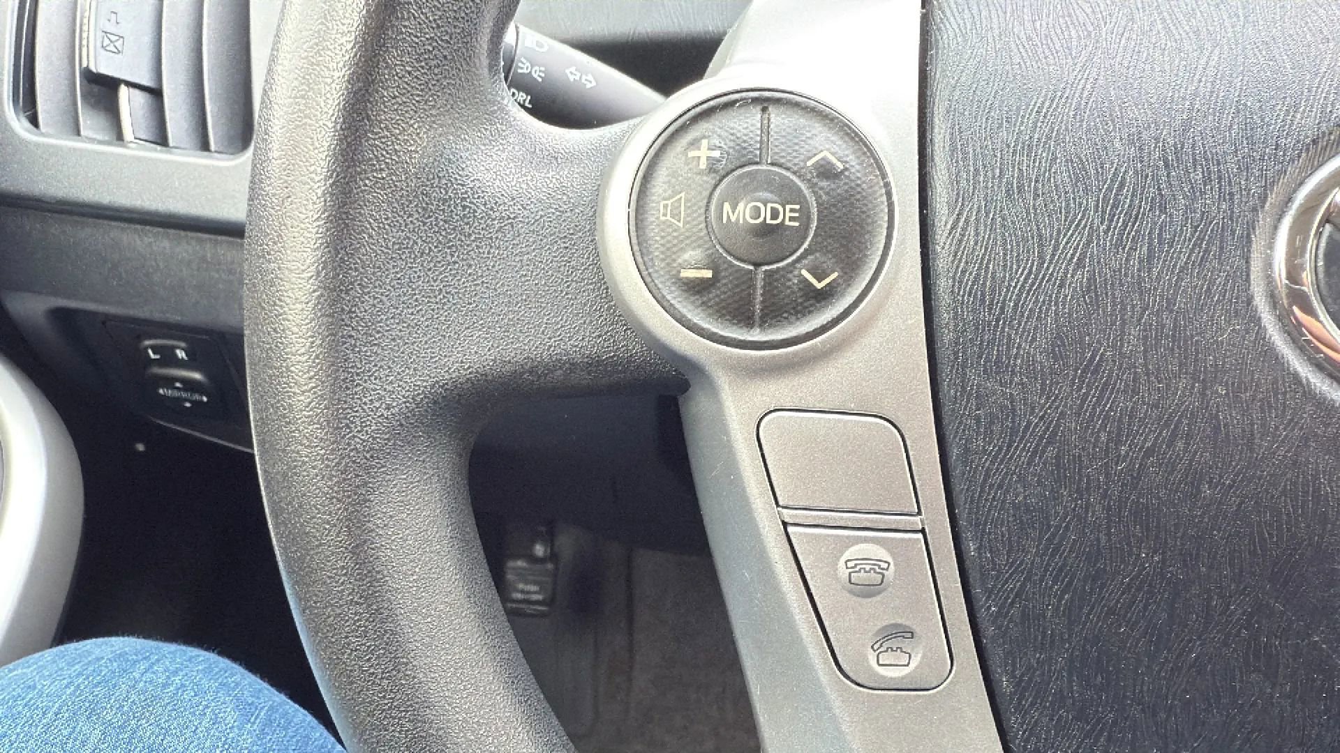 Used 2013 Toyota Prius Two image 12