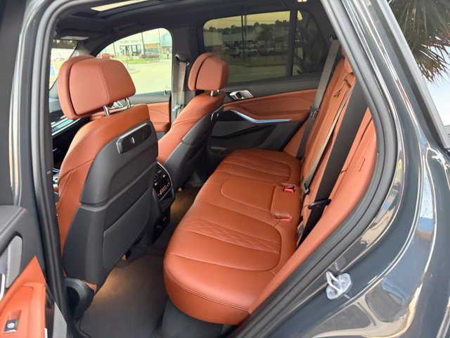 Used 2026 BMW X5 xDrive50e w/ M Sport Package AWD/4WD image 14