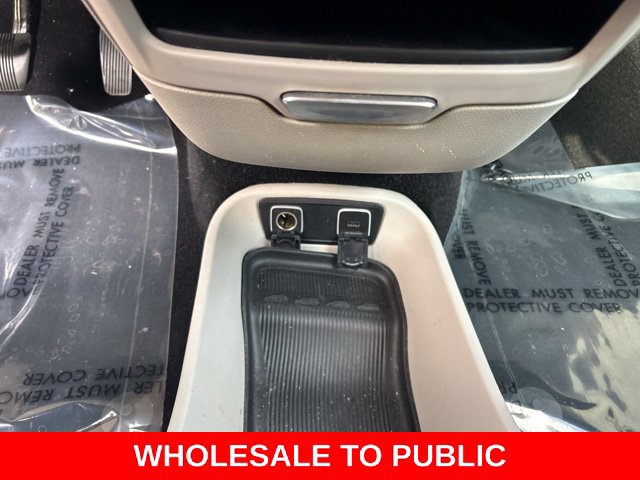 Used 2017 Chrysler Pacifica Touring-L FWD image 24