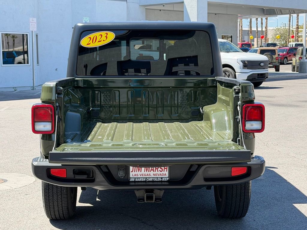 Certified 2023 Jeep Gladiator Overland w/ Cold Weather Group AWD/4WD image 25