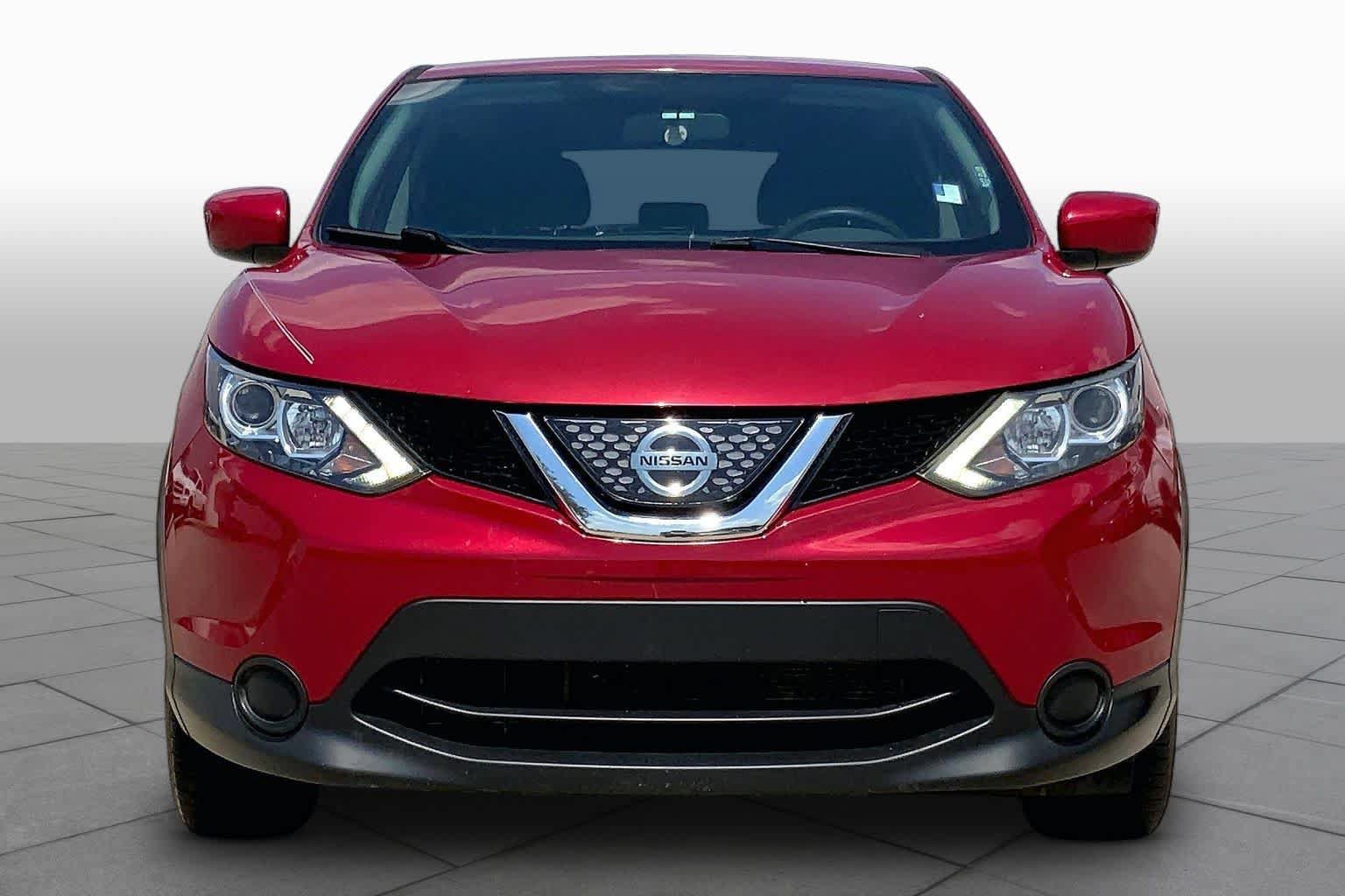 Used 2018 Nissan Rogue Sport S w/ S Appearance Package AWD/4WD image 3
