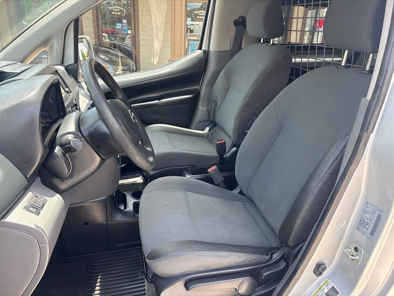 Used 2013 Nissan NV200 SV w/ Technology Pkg FWD image 9