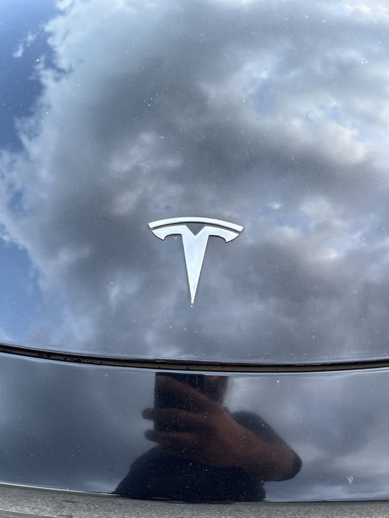 Used 2021 Tesla Model Y Long Range AWD/4WD image 2