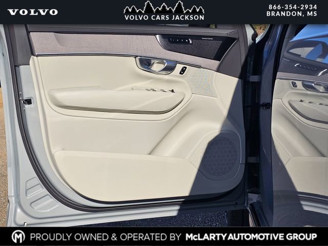New 2026 Volvo XC90 B6 Ultra w/ Protection Package image 15