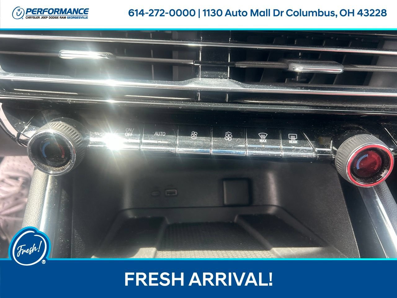 Used 2025 Chevrolet Traverse LT AWD/4WD image 25