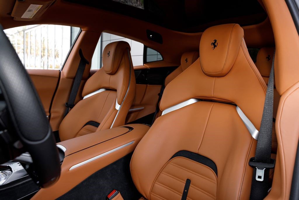 Used 2024 Ferrari Purosangue AWD/4WD image 27