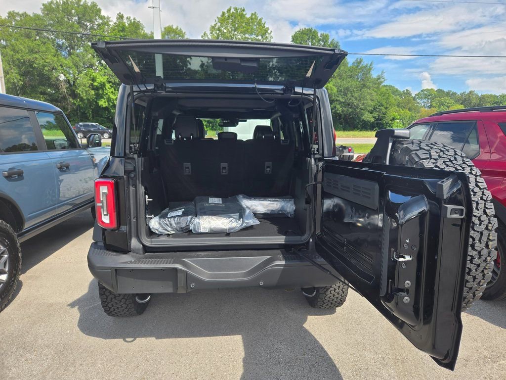 New 2025 Ford Bronco Badlands image 5