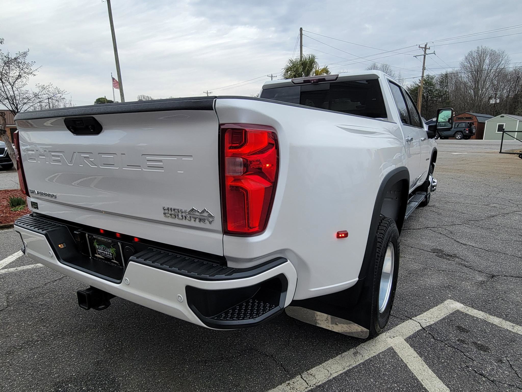 Used 2020 Chevrolet Silverado 3500 High Country image 17