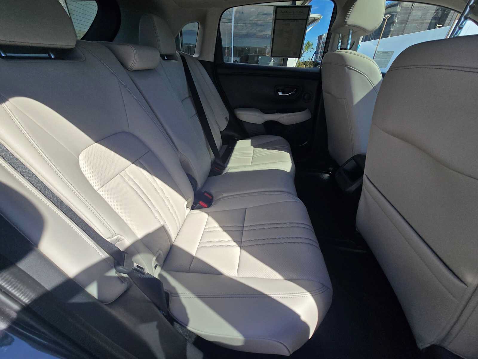 Used 2027 Honda HR-V EX-L image 12