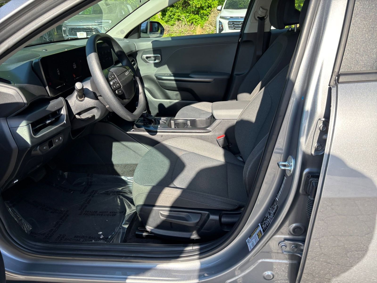 Used 2025 Kia K4 FWD image 23