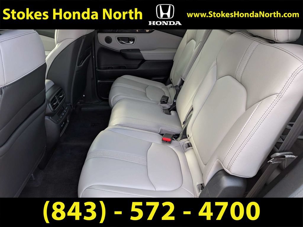 Certified 2025 Honda Pilot EX-L image 17
