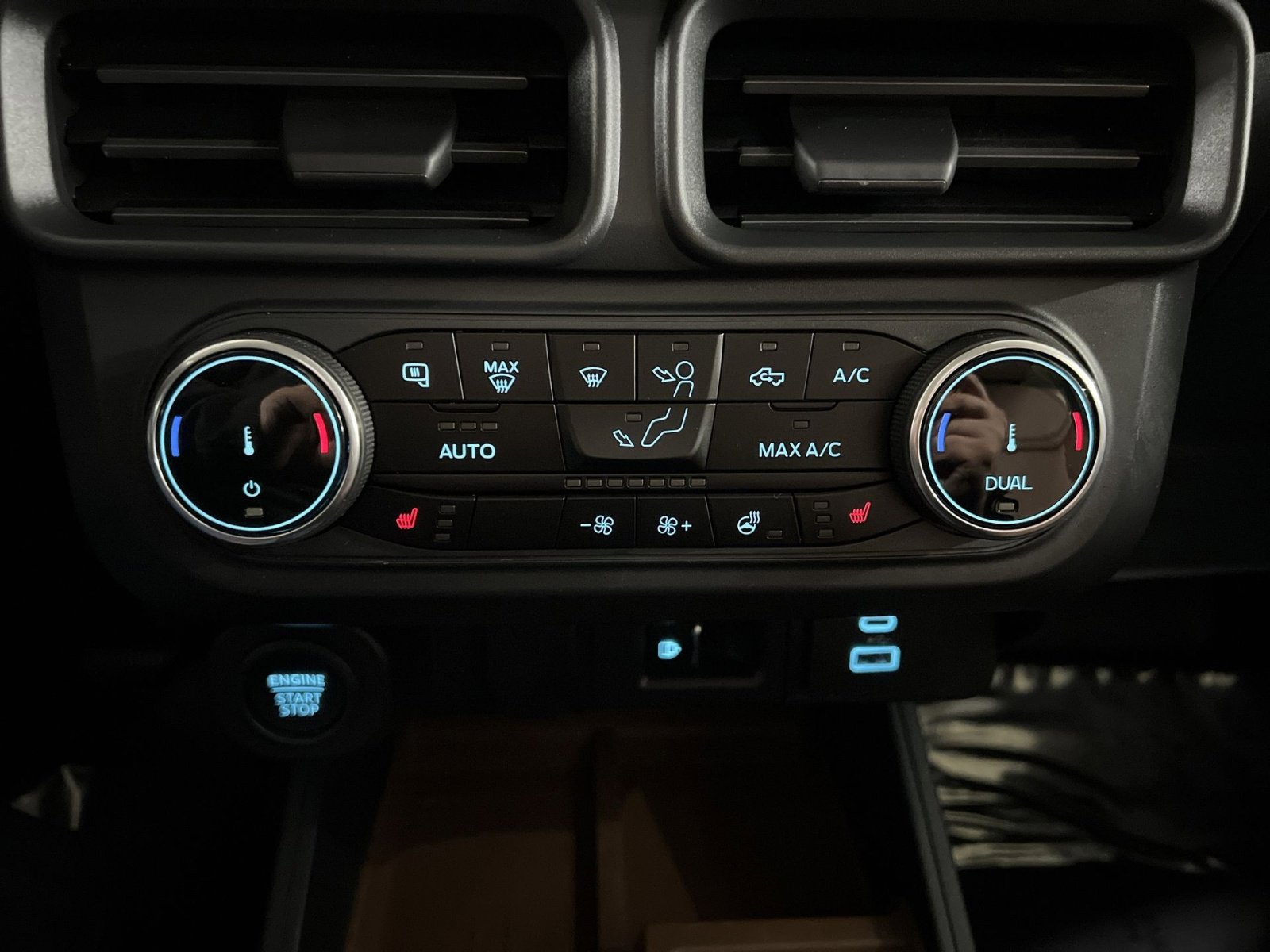 Used 2024 Ford Maverick Lariat image 21