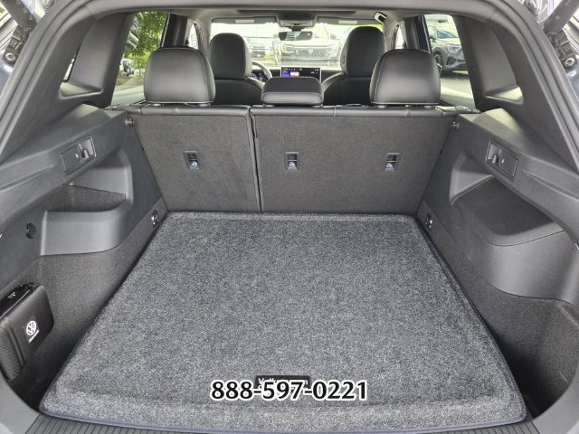 Used 2025 Volkswagen Tiguan SE R-Line AWD/4WD image 18