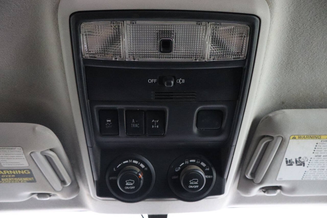Used 2015 Toyota 4Runner Trail AWD/4WD image 23