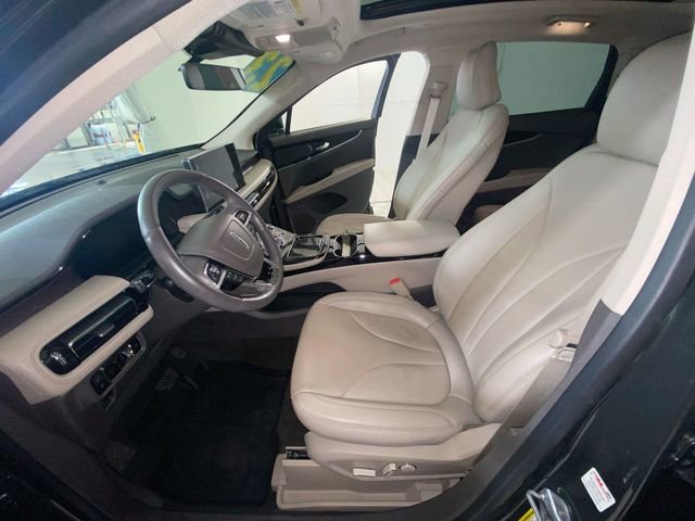 Used 2023 Lincoln Nautilus Reserve AWD/4WD image 24