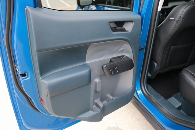 New 2025 Ford Maverick Lariat w/ Black Appearance Package image 17