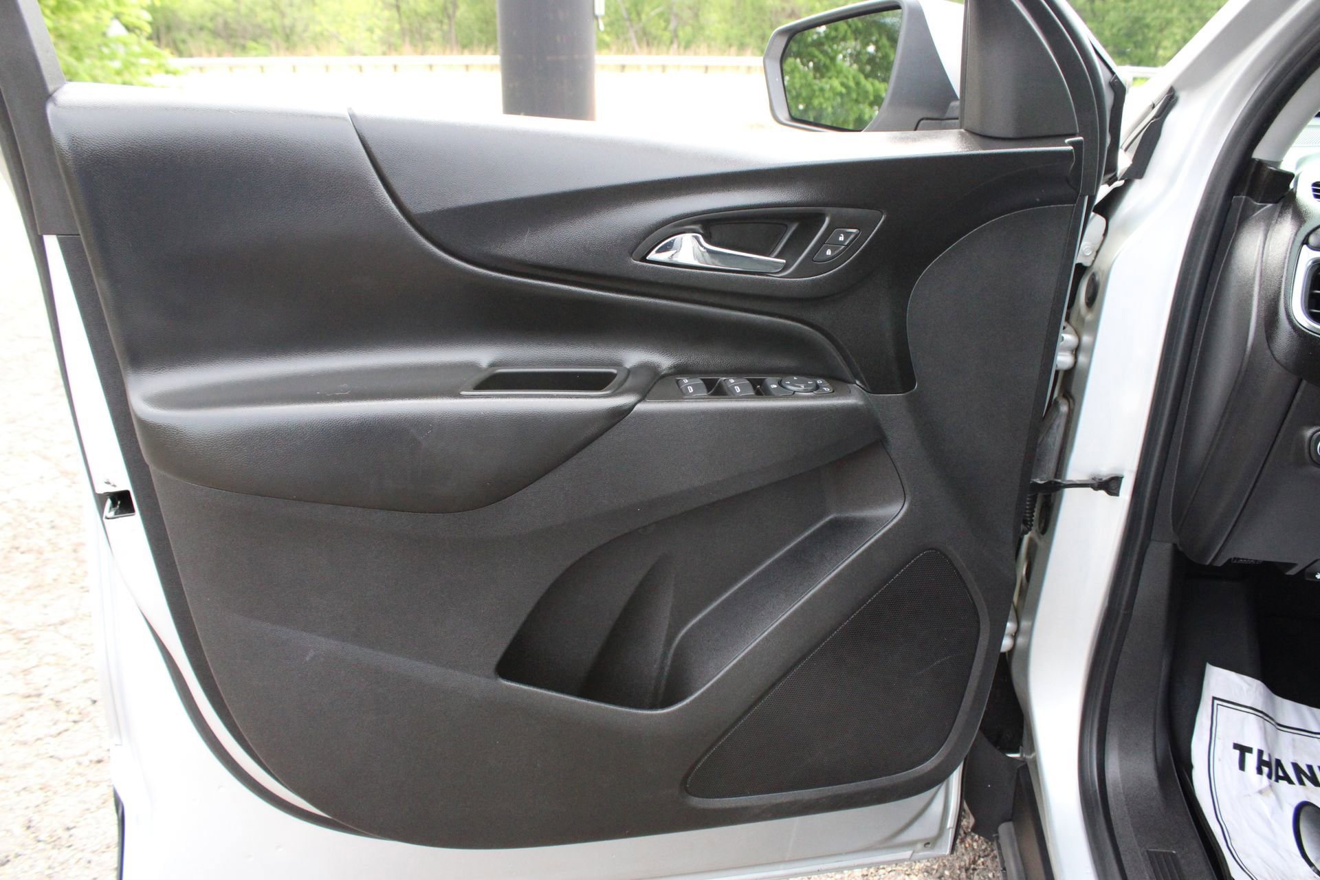 Used 2022 Chevrolet Equinox LT FWD image 12