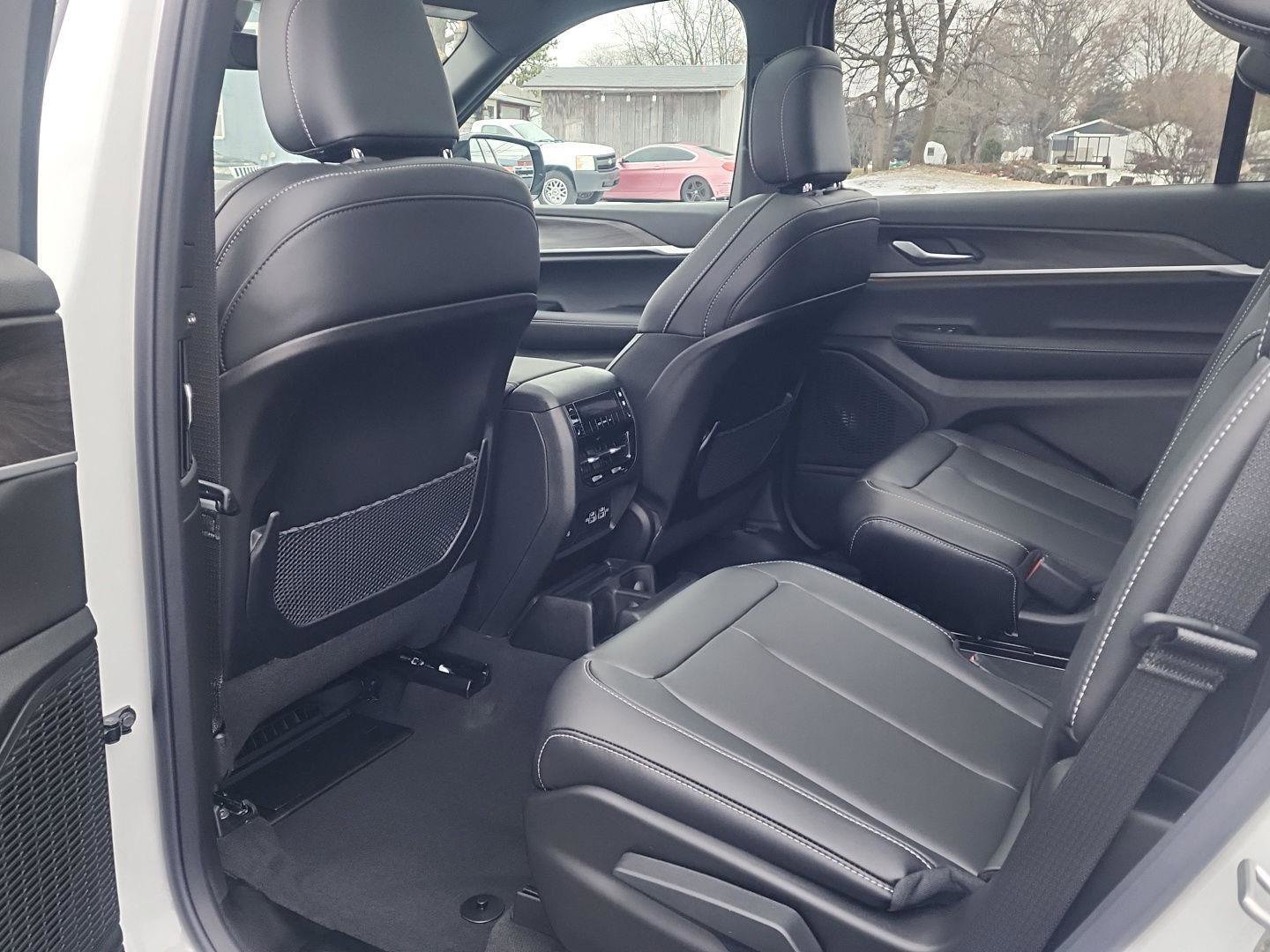 New 2025 Jeep Grand Cherokee L Limited image 13