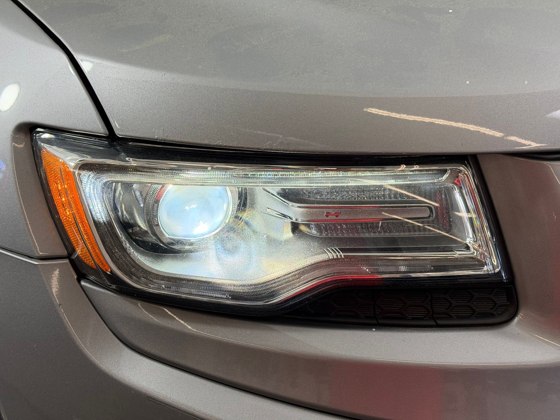 Used 2016 Jeep Grand Cherokee Limited w/ Luxury Group II image 11