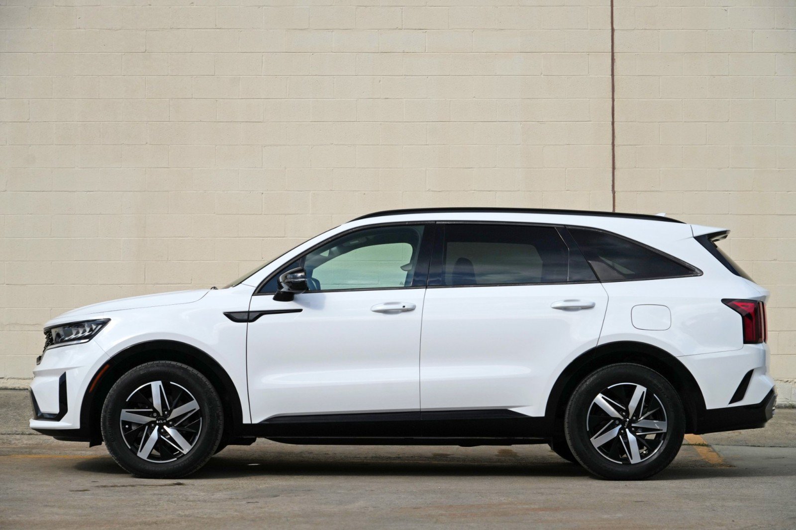 Used 2022 Kia Sorento S FWD image 8