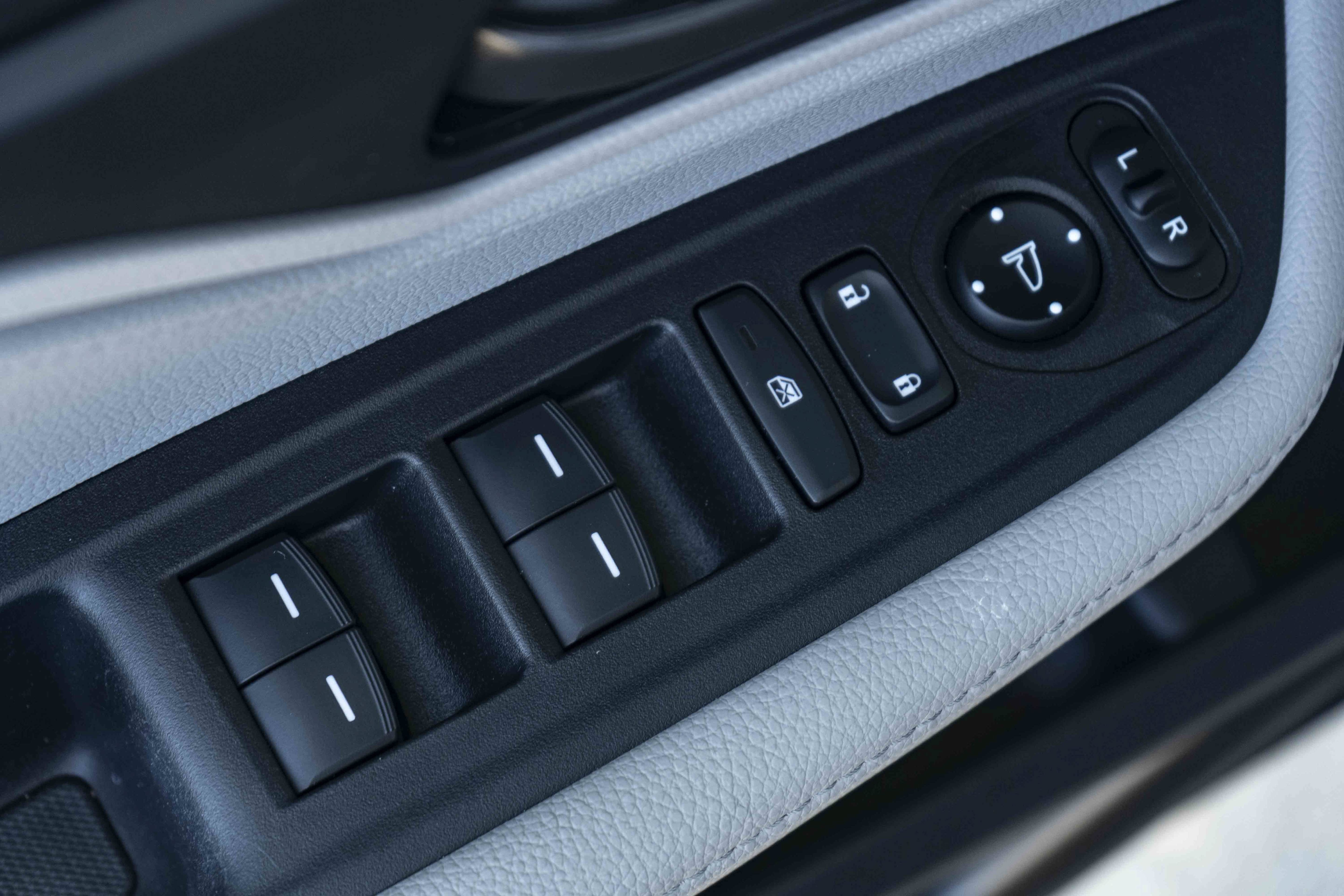 Used 2023 Honda Odyssey EX image 36
