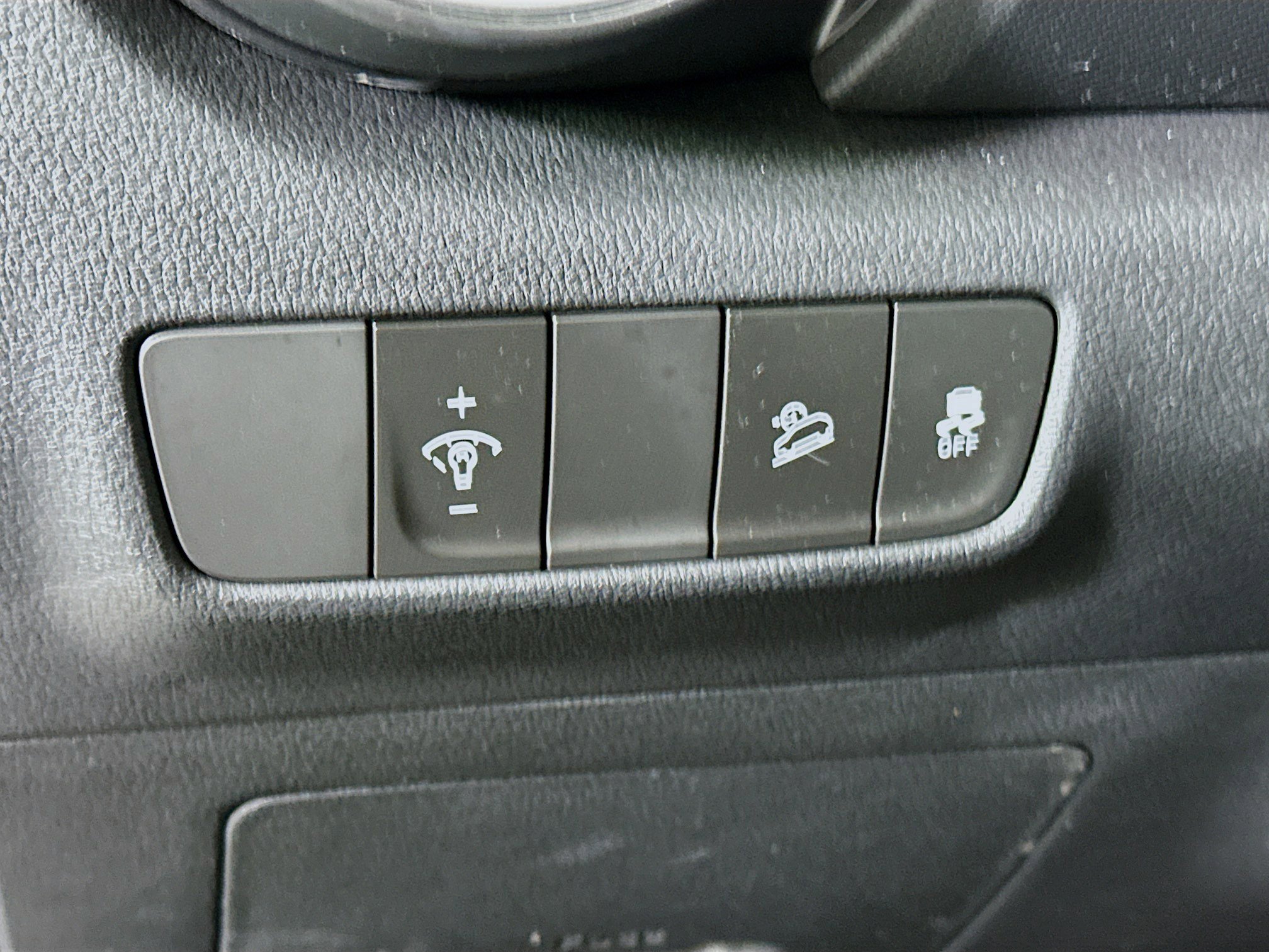 Used 2023 Hyundai Kona SEL w/ Cargo Package FWD image 17