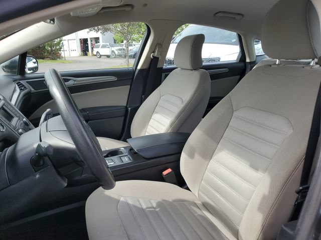 Used 2017 Ford Fusion S FWD image 5