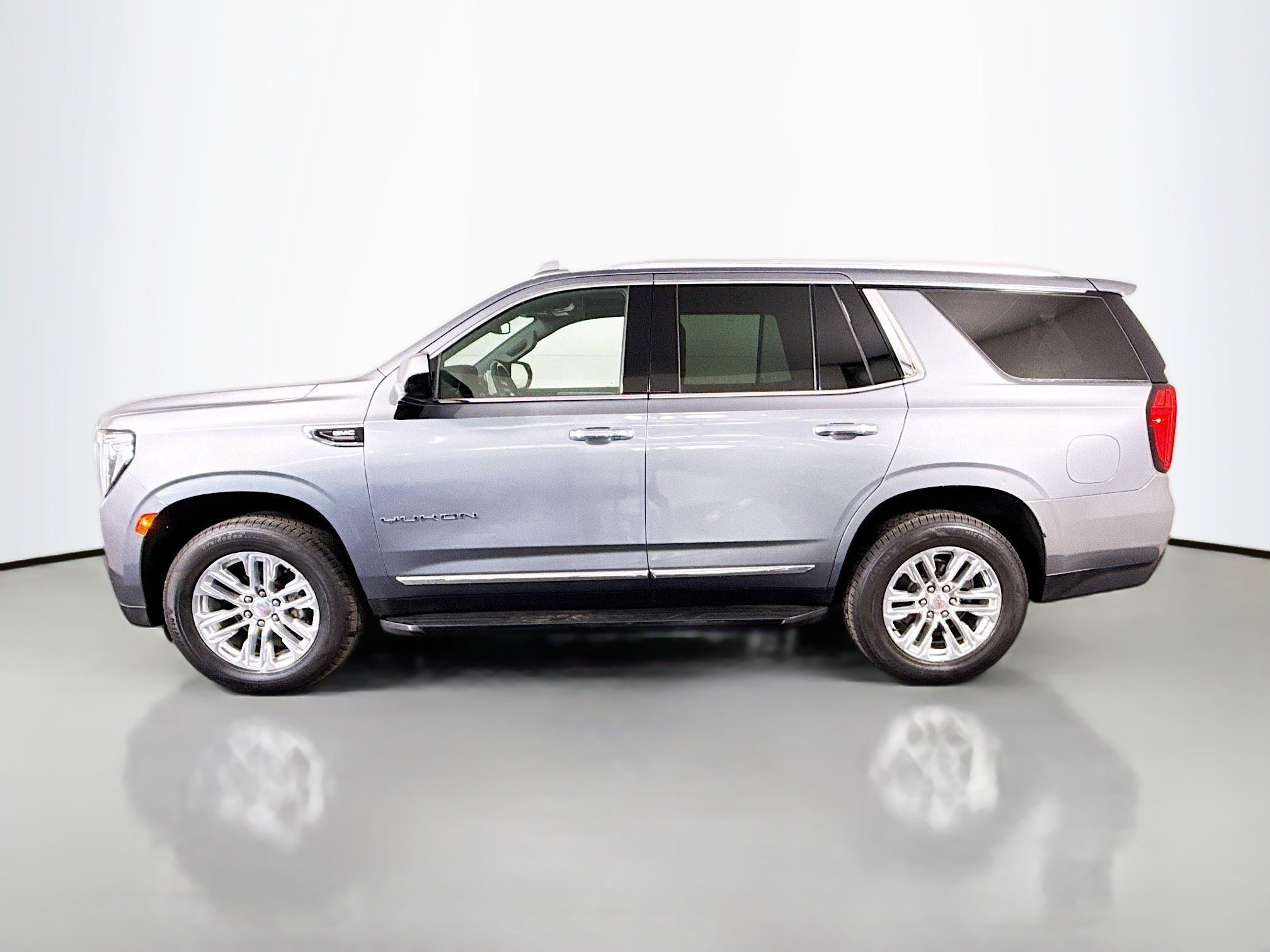 Used 2022 GMC Yukon SLT AWD/4WD image 6