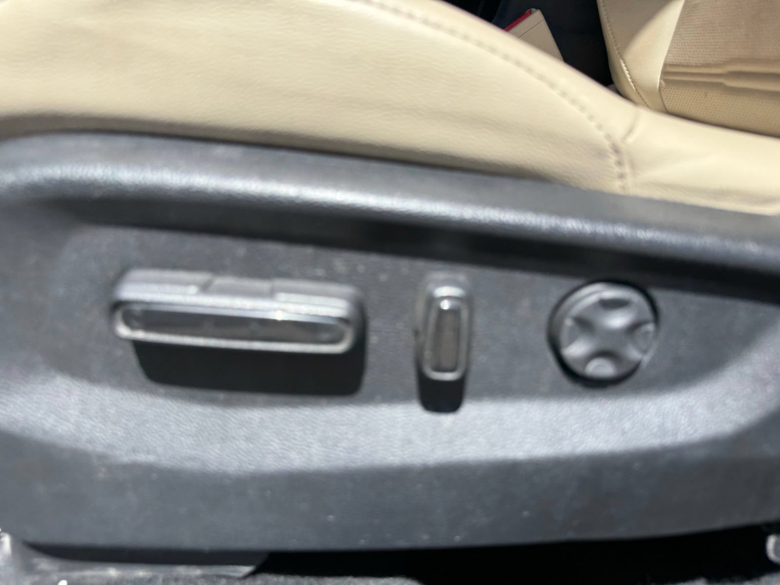 Certified 2022 Honda CR-V Touring image 34