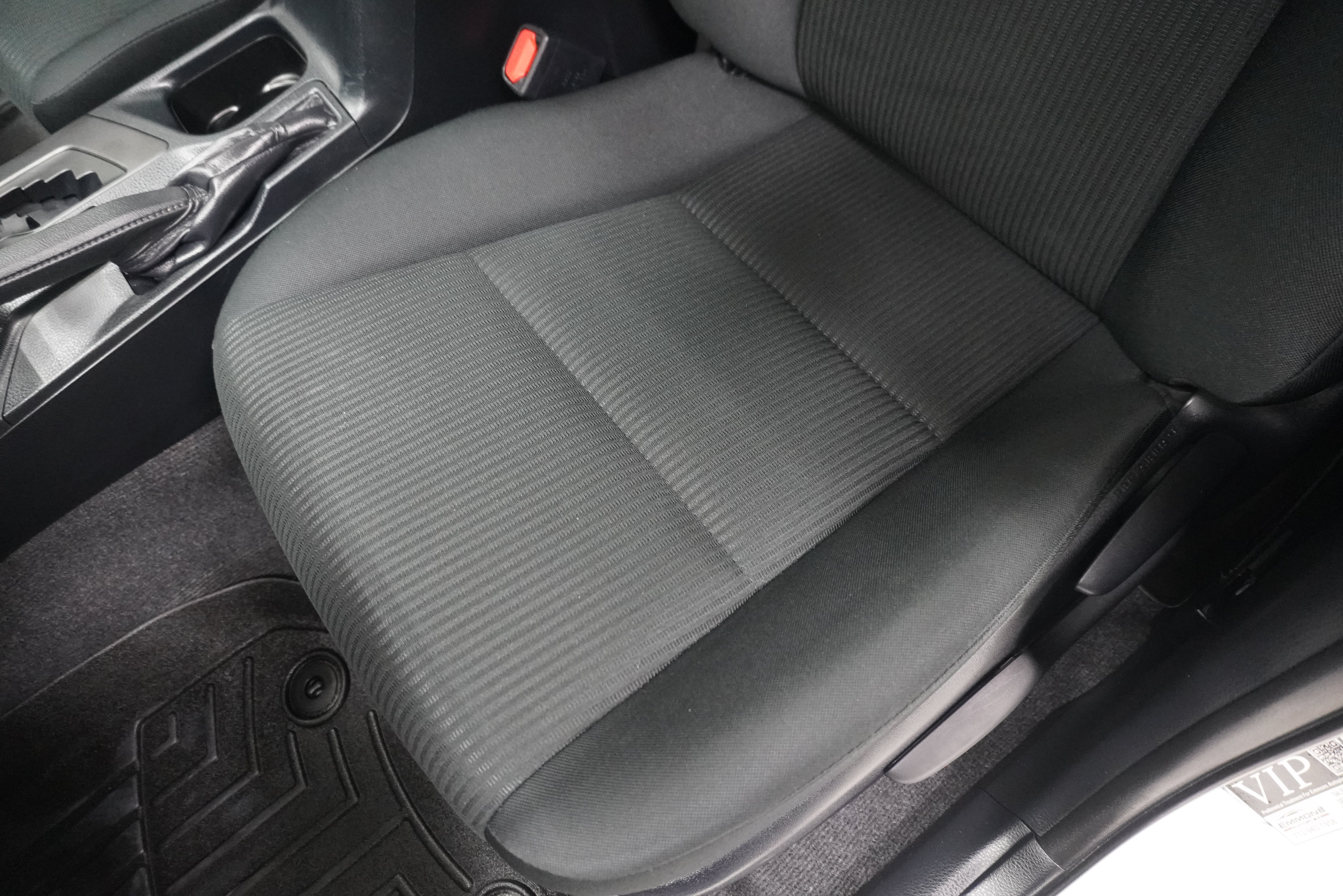 Used 2016 Toyota RAV4 LE FWD image 11