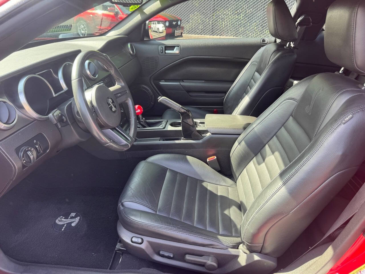 Used 2009 Ford Mustang Shelby GT500 RWD image 8