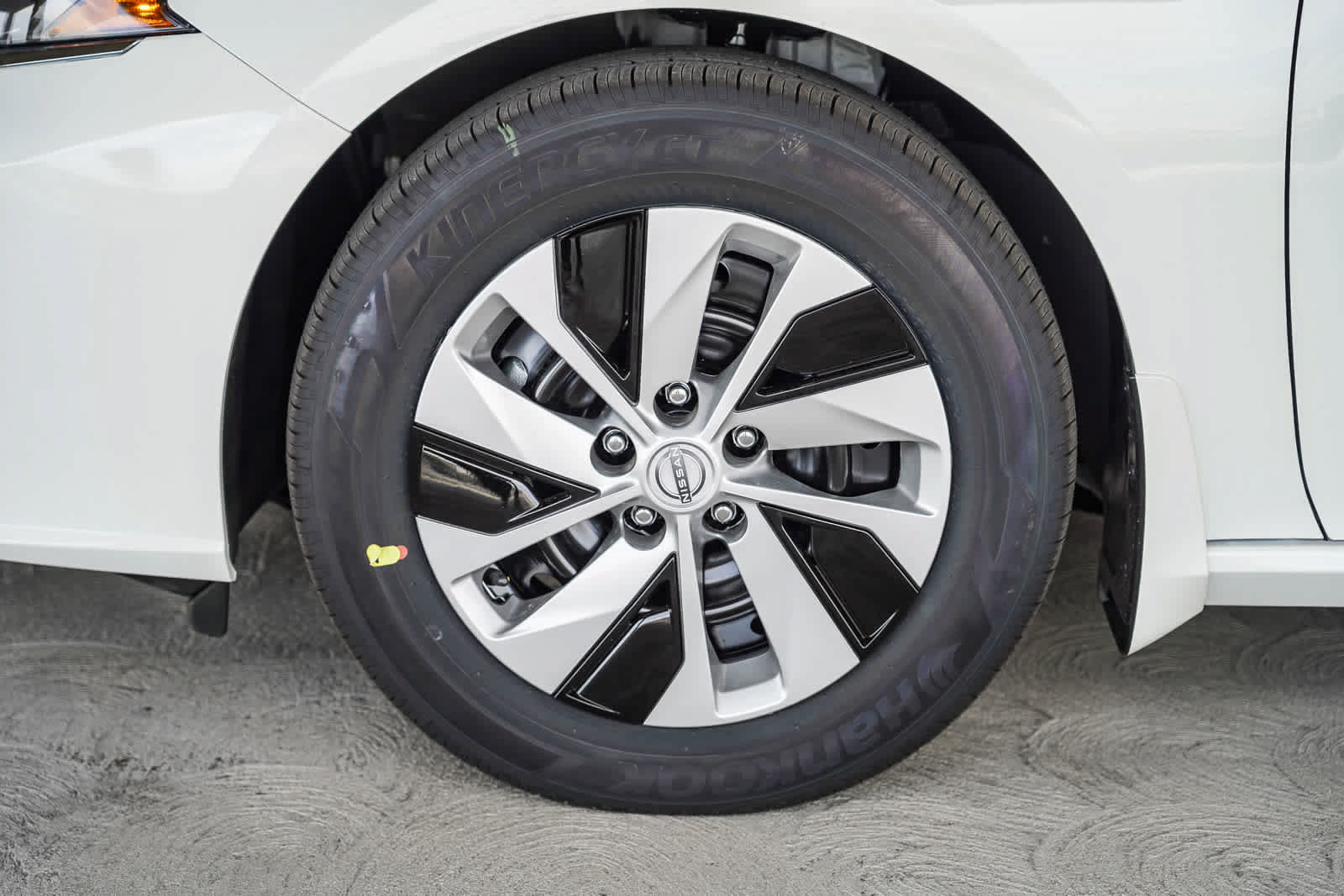 New 2025 Nissan Altima 2.5 S FWD image 9