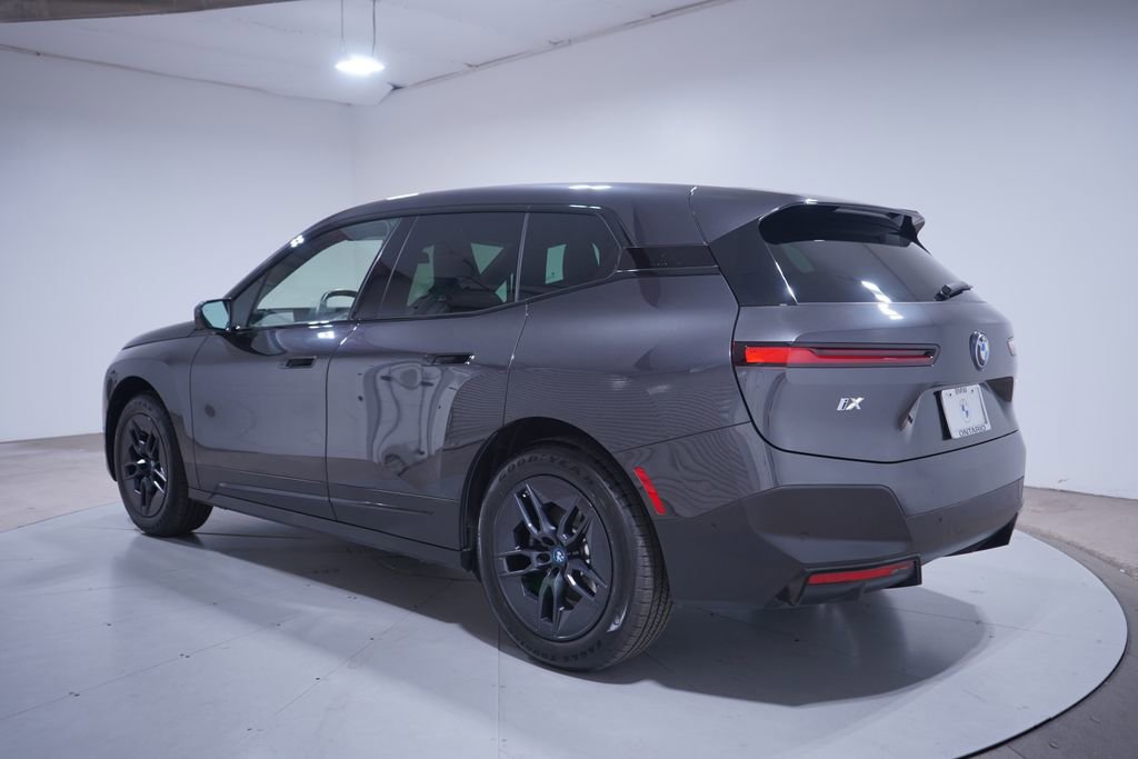 Used 2024 BMW iX xDrive50 w/ Premium Package image 3