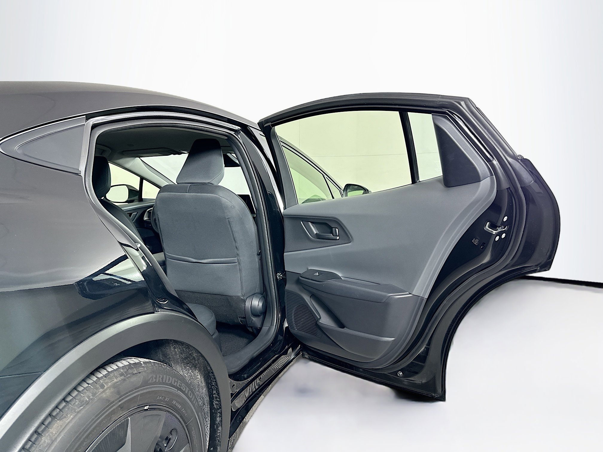 Used 2025 Toyota Prius LE image 28