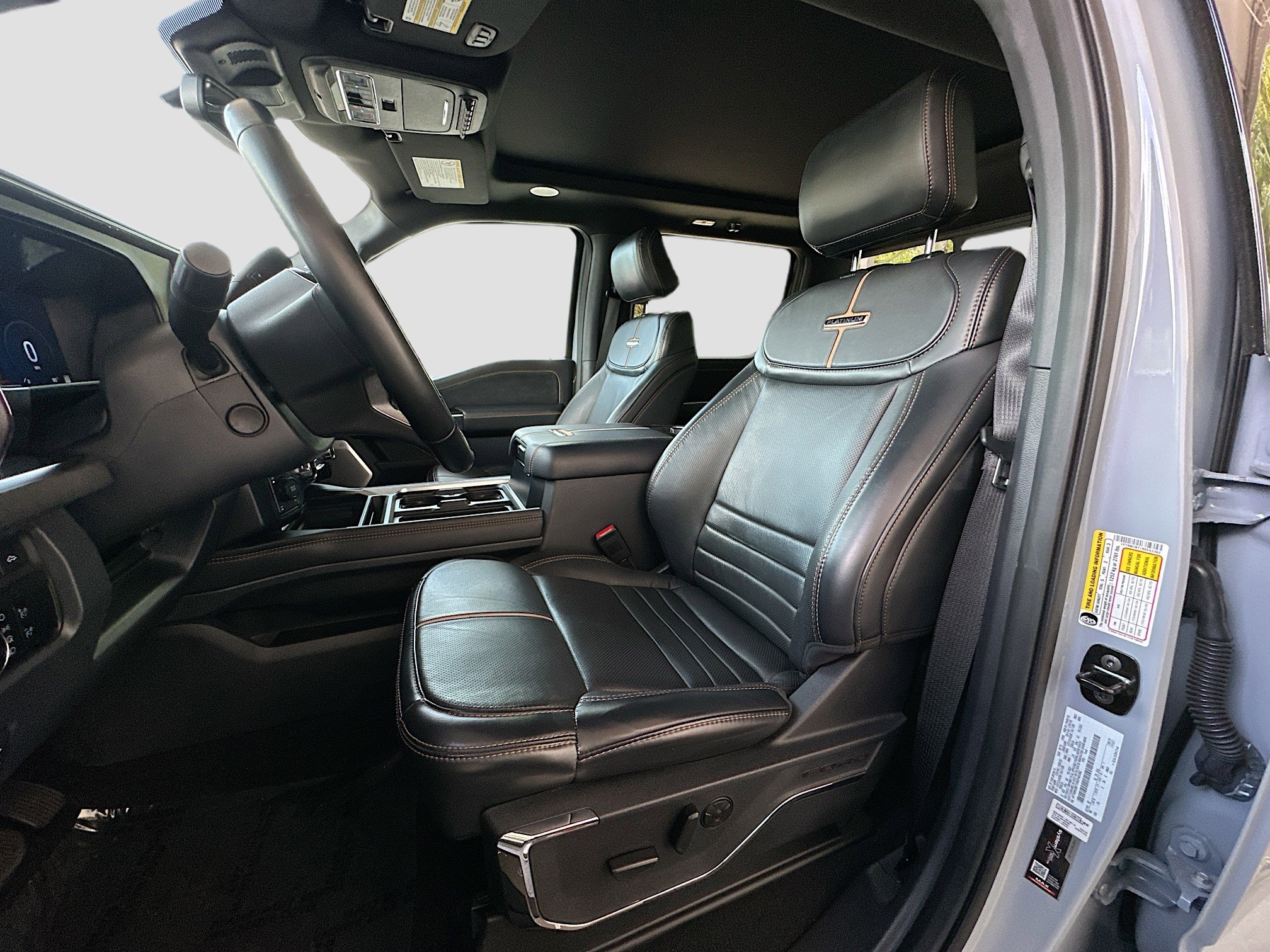 Used 2024 Ford F250 Platinum w/ FX4 Off-Road Package AWD/4WD image 22