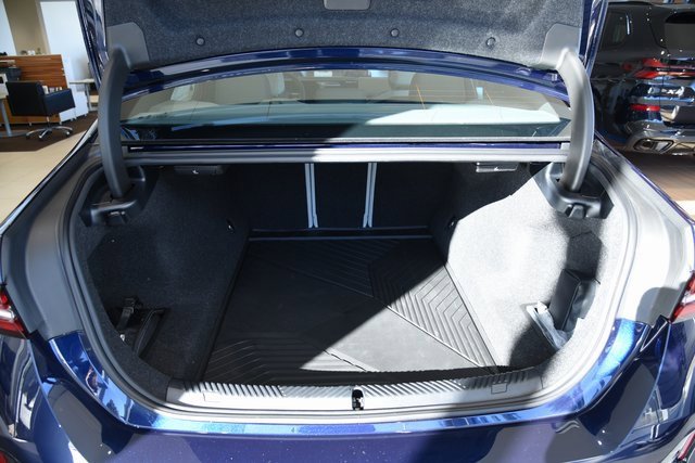 New 2026 BMW 540i xDrive w/ M Sport Package image 27