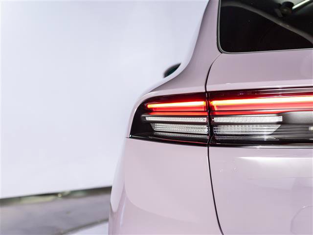 Used 2026 Porsche Macan Electric RWD image 31